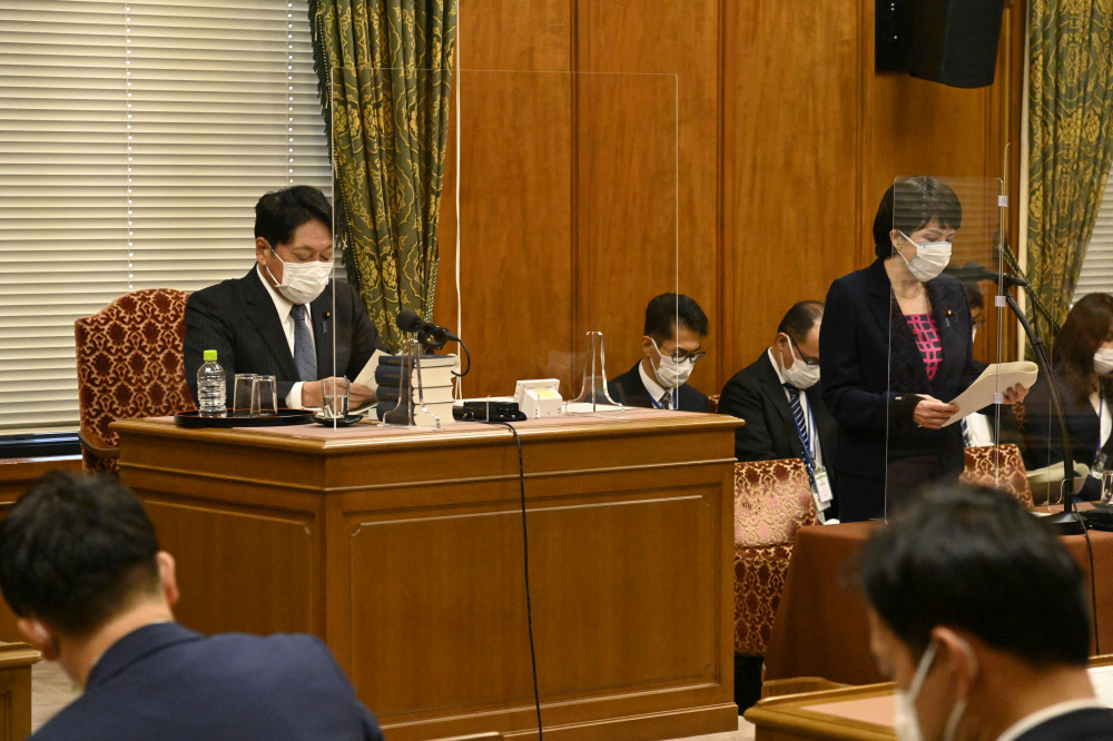 衆議院情報監視審査会に出席いたしました。