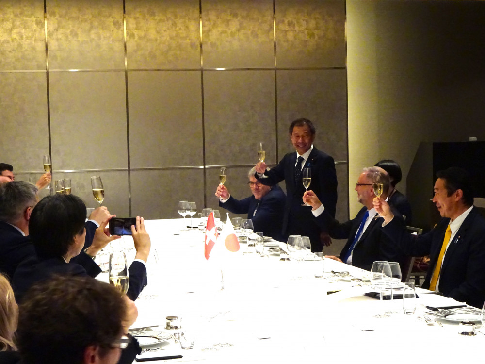 スイスから来日中のスイス国会外務委員会の皆さんと懇談いたしました。