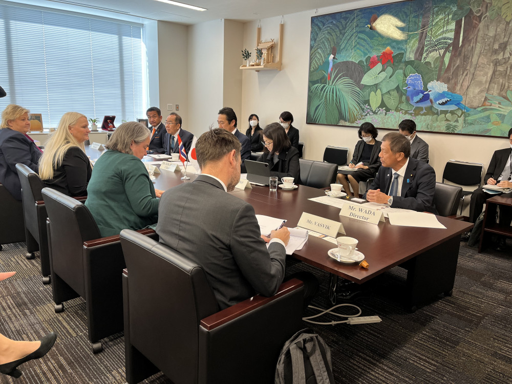 アジア欧州議員会議(ASEP)及びASEAN議員会議(AIPA)ノルウェー代表団一行が来日され、懇談会をいたしました。