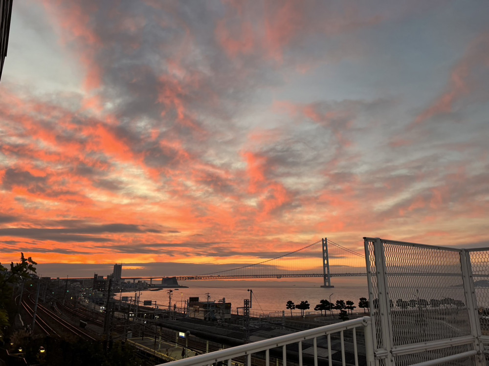早朝の朝霧駅にて。