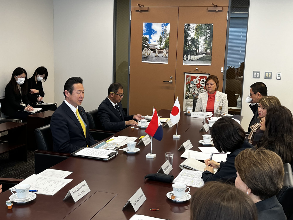 フィリピン下院外務委員長ご一行との懇談会に出席しました。