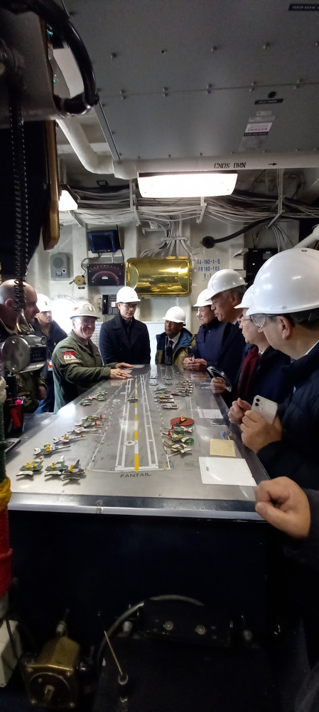 空母ロナルドレーガン視察