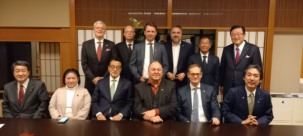 ドイツ連邦議会独日議員連盟訪日団との夕食懇談会に出席いたしました。