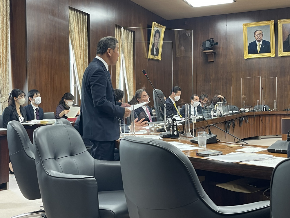 3月15日(水)外務委員会に立って質疑いたしました。