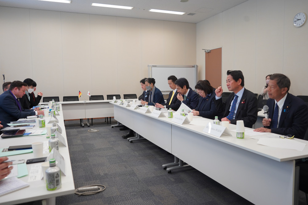 ドイツ連邦議会予算・ 決算委員会の皆様との意見交換会に出席いたしました。