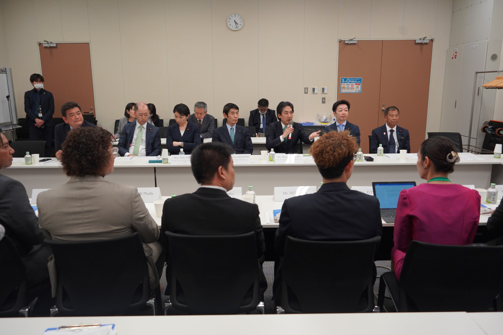 カンボジア与野党若手政治関係者との意見交換会に出席いたしました。