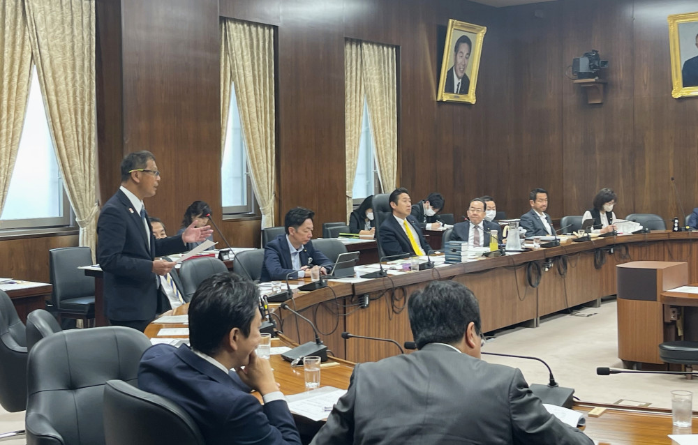 5月31日(水)外務委員会に立って質疑いたしました。