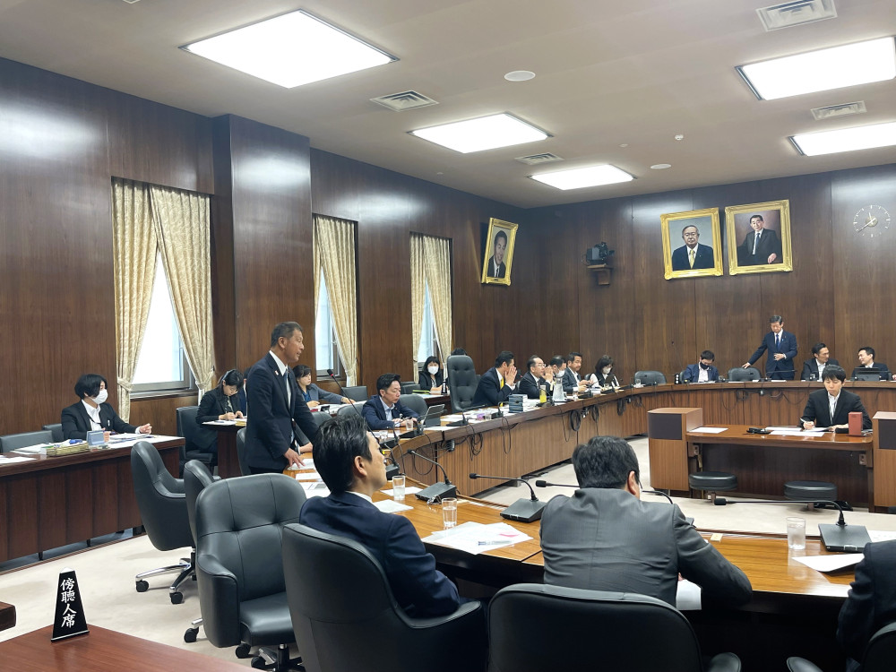 5月31日(水)外務委員会に立って質疑いたしました。