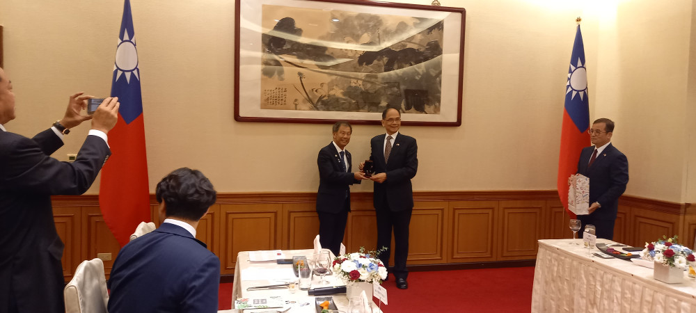 台湾訪問②　前原誠司団長、藤田文武副団長のもと野党3党(立憲・維新・国民)の訪問団を結成し台湾を訪問いたしました。