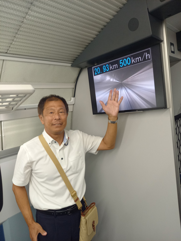 日本維新の会の国会議員団の部会で、建設が進むリニア新幹線を視察いたしました。