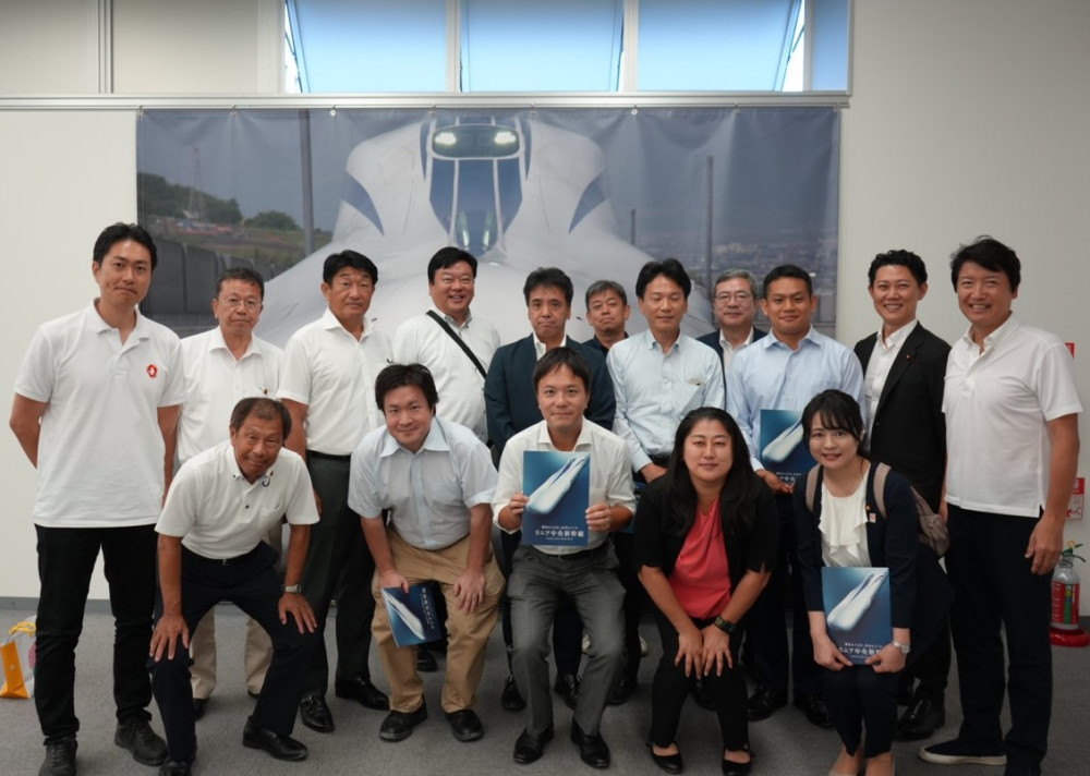 日本維新の会の国会議員団の部会で、建設が進むリニア新幹線を視察いたしました。