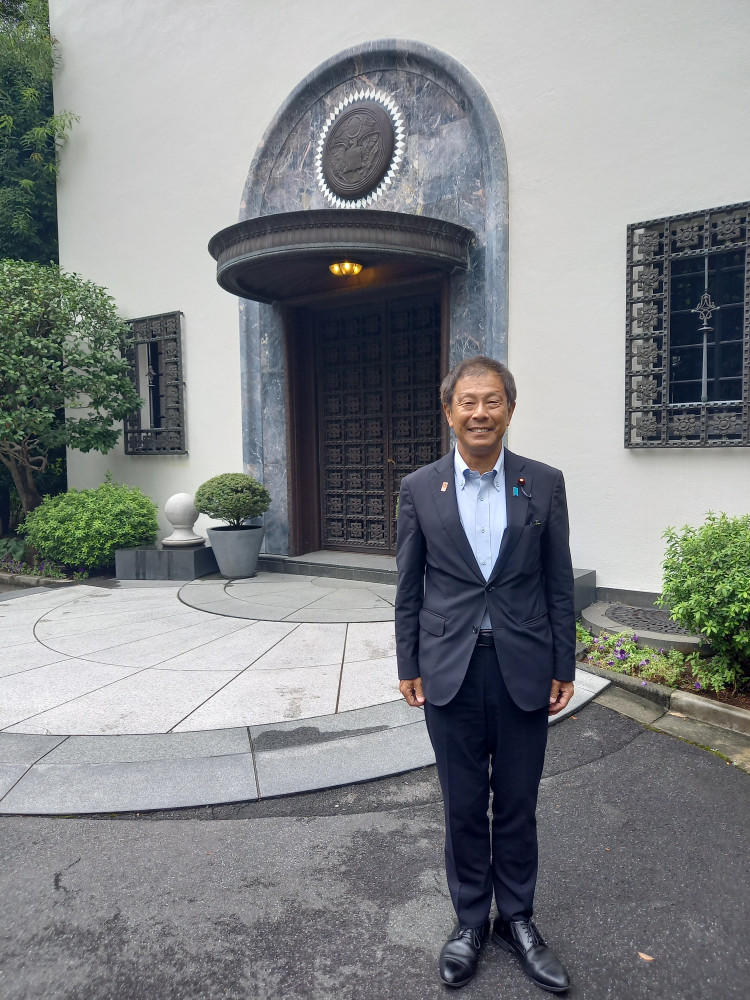 米国国会議員団歓迎レセプションにて、情報交換いたしました。