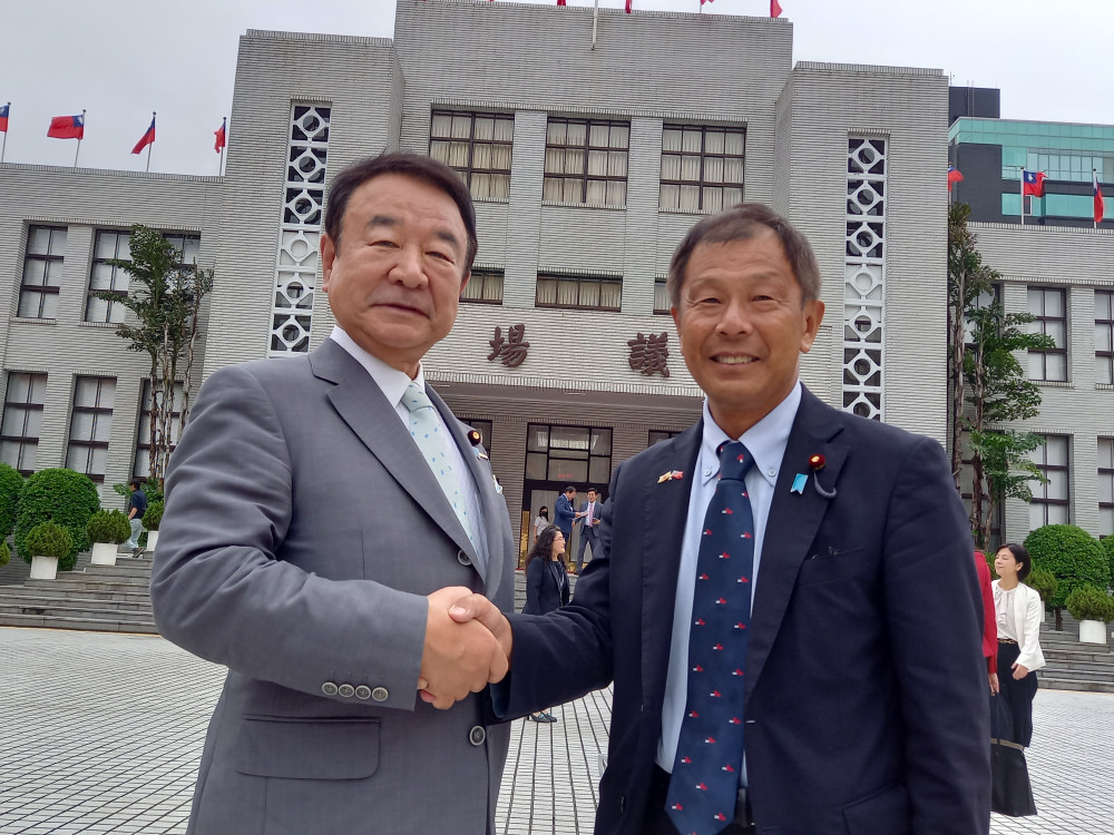 ②日華議員懇談会にて、国慶雙十節祝賀訪台団として台湾を訪問いたしました。