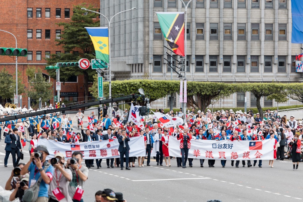 ③日華議員懇談会にて、国慶雙十節祝賀訪台団として台湾を訪問いたしました。