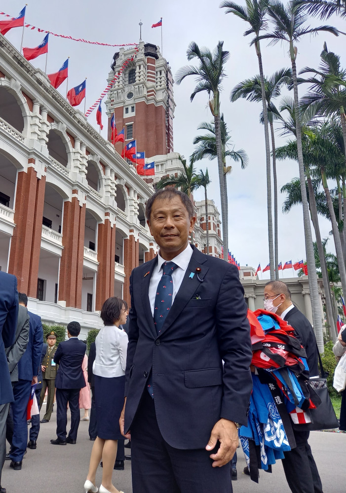 ③日華議員懇談会にて、国慶雙十節祝賀訪台団として台湾を訪問いたしました。