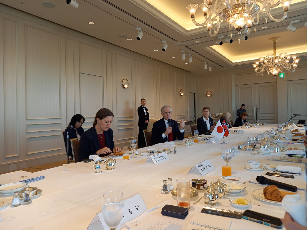 ノルウェー王国ヨーナス・ガール・ストーレ首相の歓迎懇談朝食会に出席いたしました。