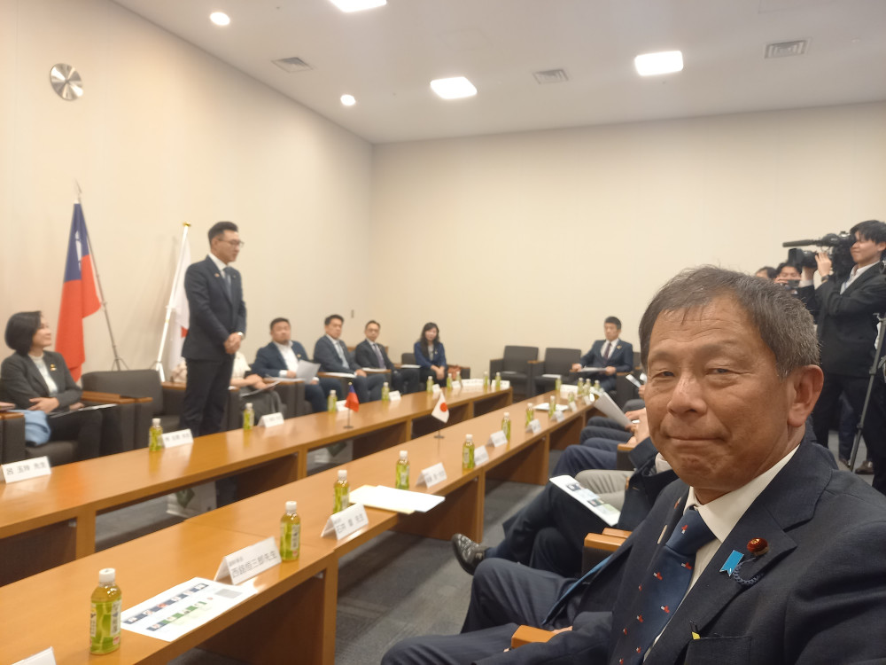 超党派の台湾立法院議員団の皆さんと、日華懇談会の役員会で意見交換会を持ちました。