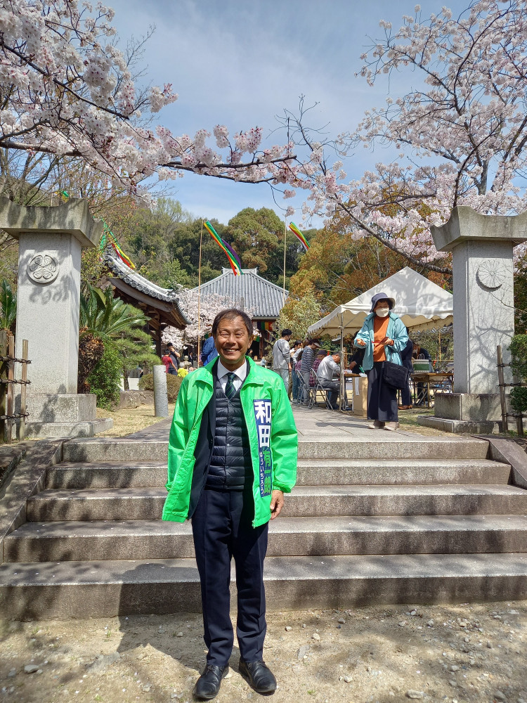 地元の転法輪寺の花祭りにて