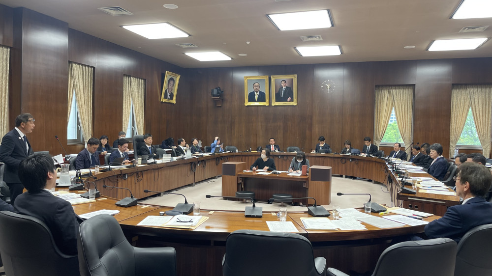 4月24日(水)外務委員会の質疑に立ちました。