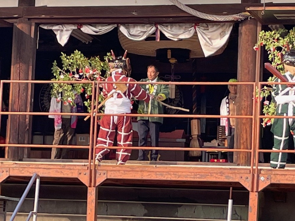 垂水区多聞寺の「鬼追い」行事に参加いたしました。