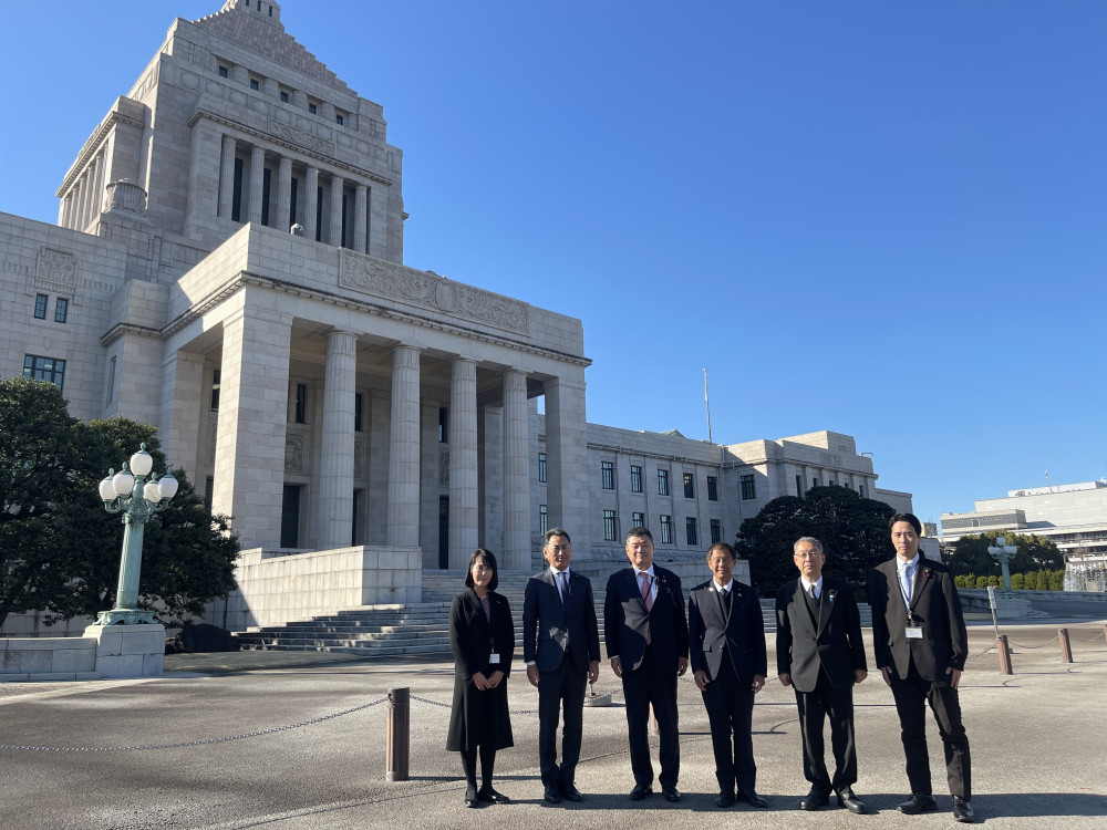 地元神戸の議員の先生方が国会にお見えになりました。