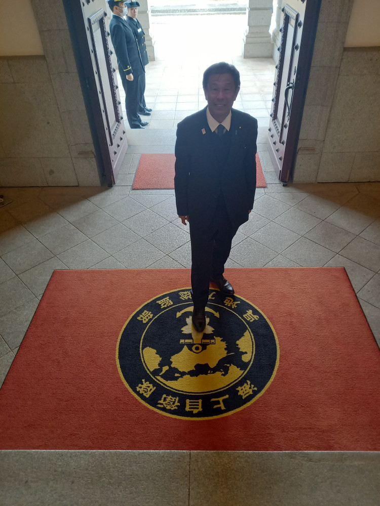 ③日本維新の会の有志の議員メンバーで、海上自衛隊(江田島・呉)を視察