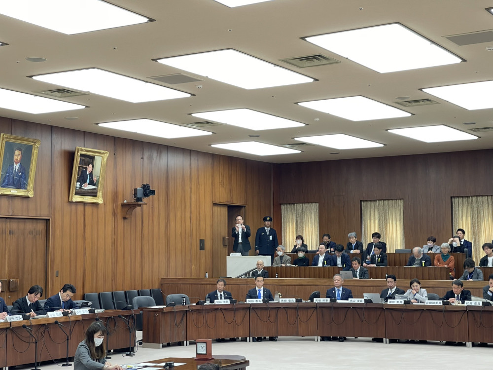 衆議院憲法審査会にて、日本維新の会から質問に立ちました。