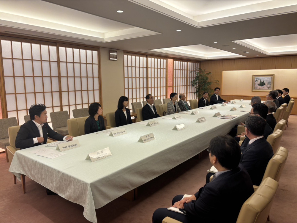 JICA議連にて、岩屋外務大臣に対して申し入れを行いました。