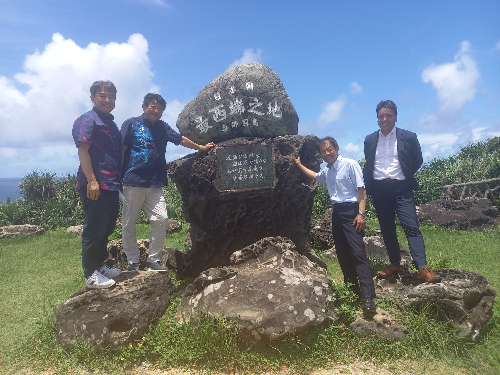 ②陸上自衛隊石垣・与那国駐屯地を視察