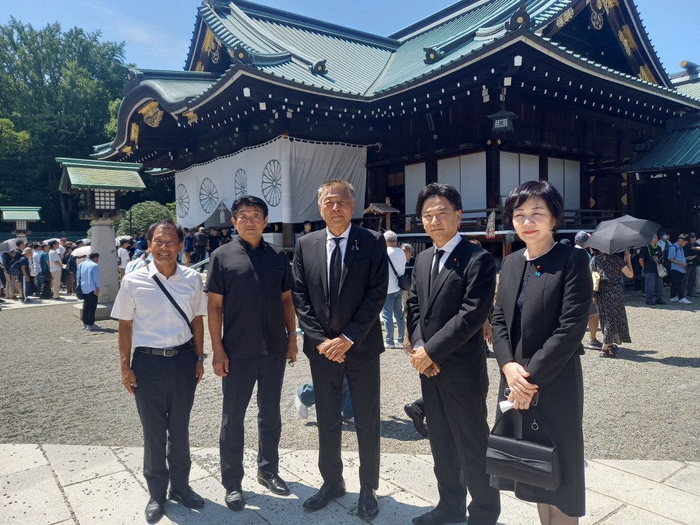 8月15日 靖国神社に正式参拝いたしました。