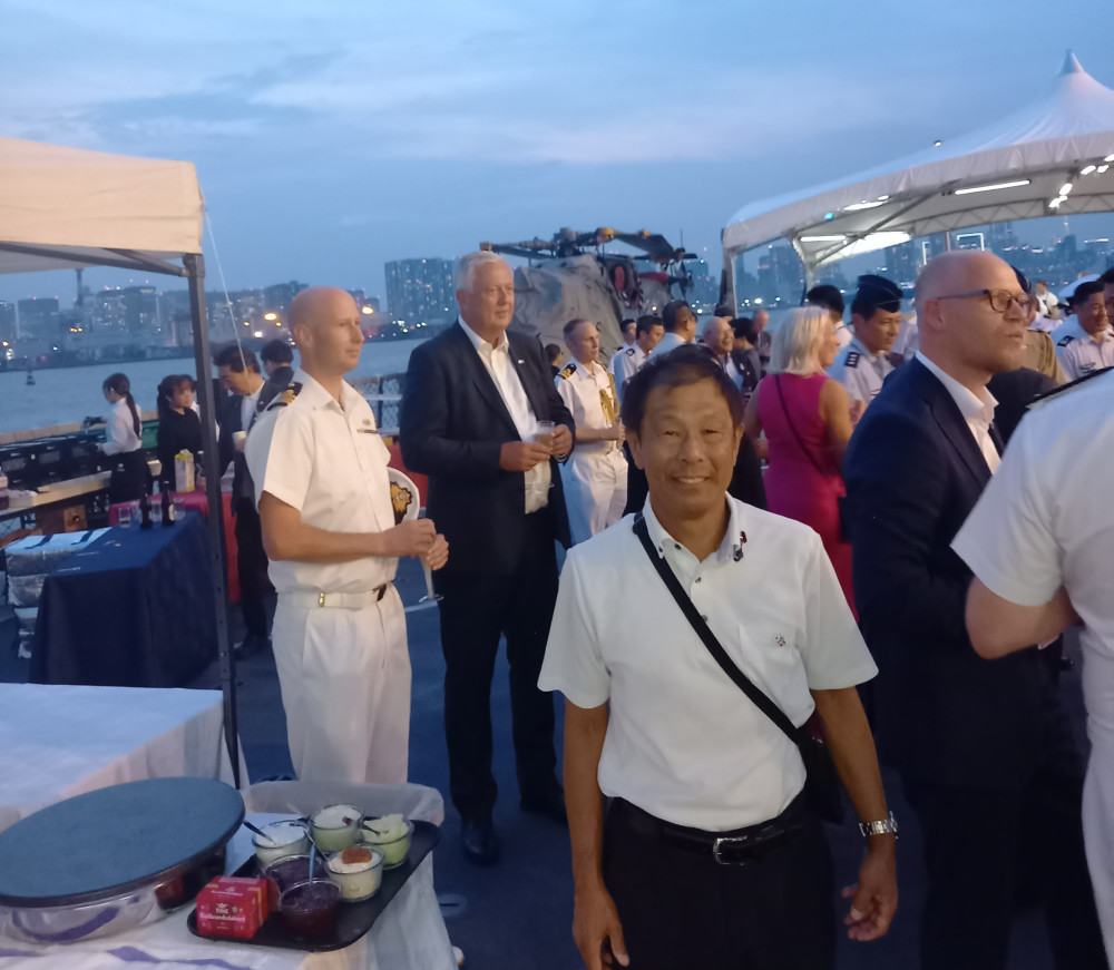 ノルウェー海軍のフリゲート艦「ロアール・アムンセン」が東京に寄港！