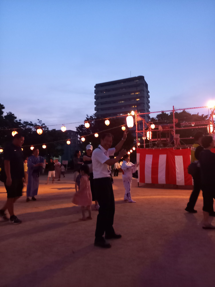 地域の盆踊りに参加！