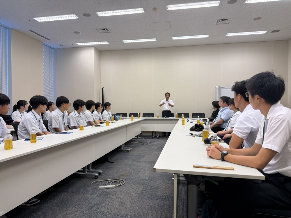 母校である神戸高校の東京キャピタルツアーにて、国会見学のお世話をさせていただきました！