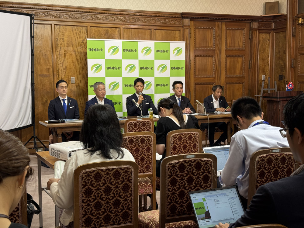 「21世紀の国防構想と憲法改正」提言を発表いたしました。