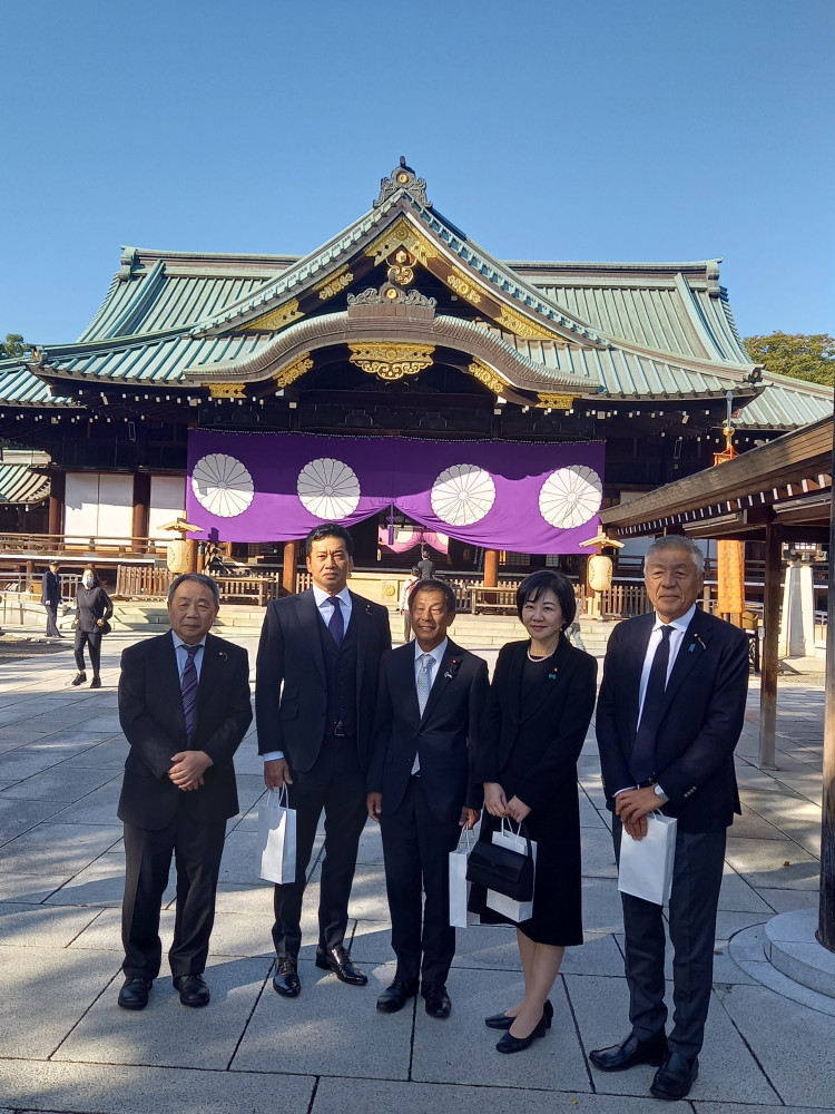 靖国神社を正式参拝