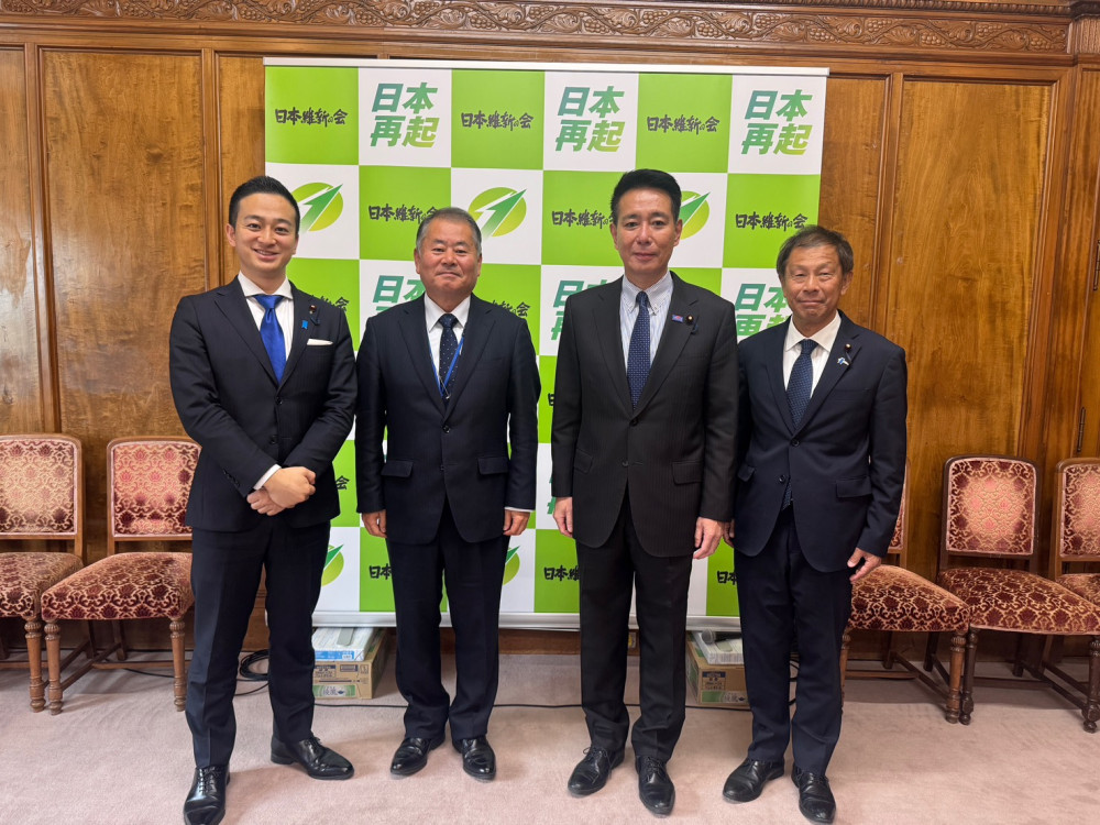 尾上定正内閣総理大臣補佐官がお見えになり、安全保障に関する意見交換をいたしました。