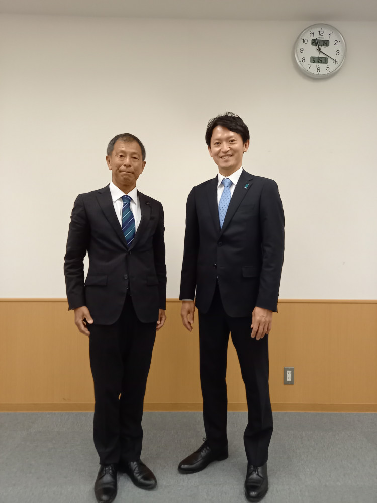維新の会が知事選において推薦を決定した さいとう元彦 さんと兵庫維新の会として意見交換しました。