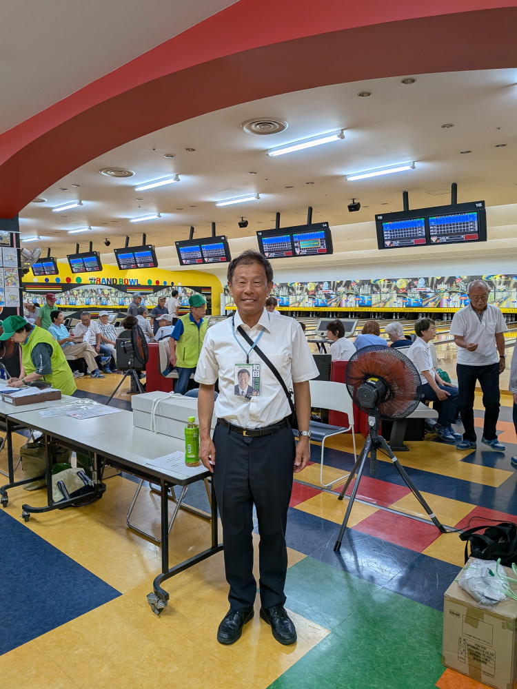 垂水区老人クラブ連合会主催ボーリング大会にに来賓出席し始球式をしました。