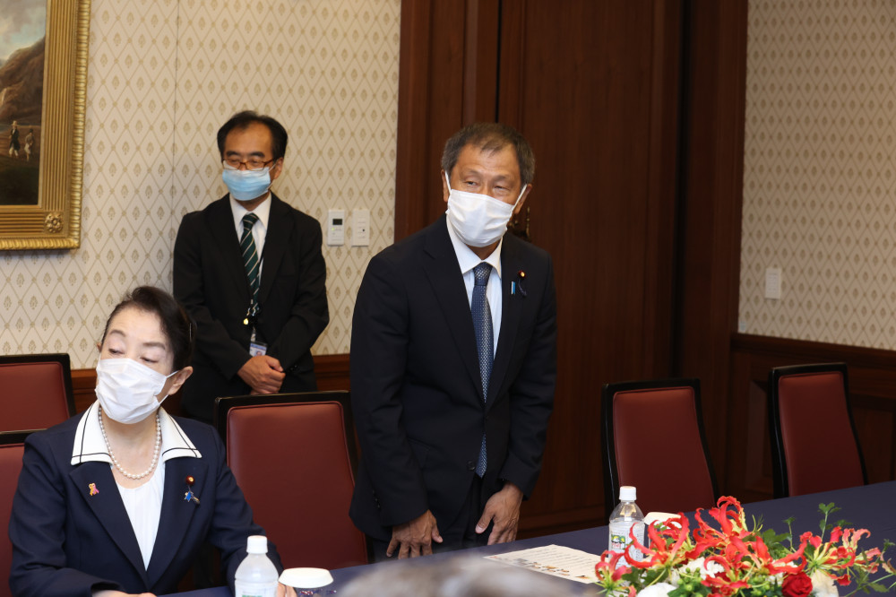 来日されたアイルランド首相と懇談いたしました。