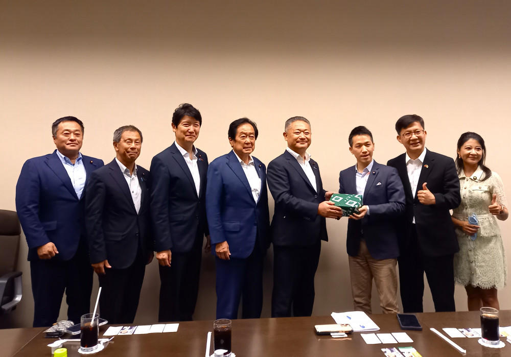 ペロシ米国下院議長が国会を訪問し衆議院本会議を傍聴されました。また、台湾の立法院議員訪日団の皆様が来訪され、維新の会日台議連役員のメンバーと懇談致しました。