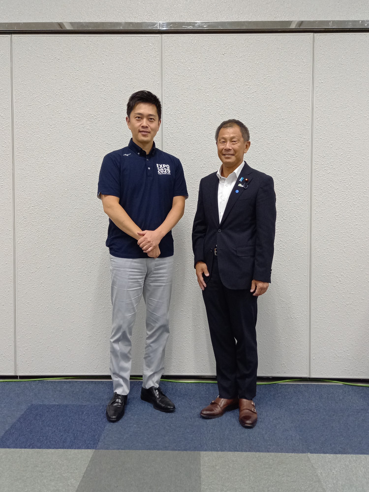 臨時党大会が開かれ、馬場さんが新しい代表に選ばれました！