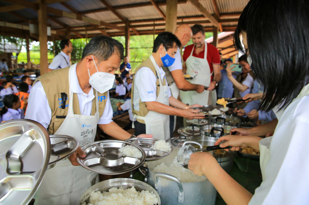 国連の機関であるWFP世界食糧計画を支援する議員連盟から子供たちの給食支援を中心とした活動の視察と会議などでラオスに行きました②