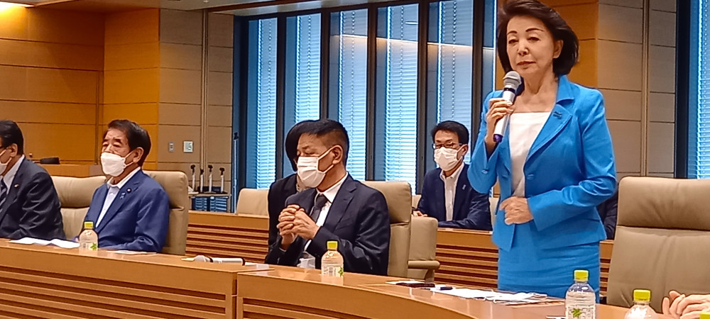 日本チベット国会議員連盟主催のチベット亡命政権ペンパ・ツェリン主席大臣講演会に出席しました。櫻井よしこ先生もお話になりました。